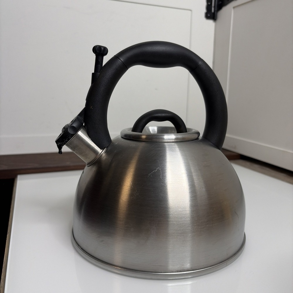 KitchenAid Stainless Steel Whistling Tea Kettle 2.25qt Black Handle